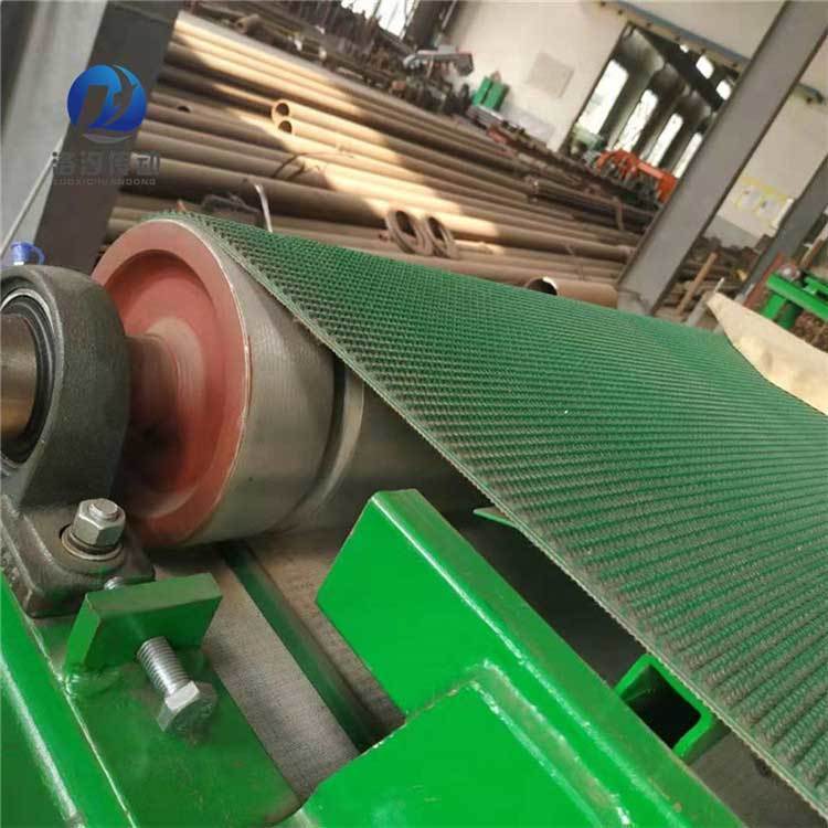 草紋PVC輸送帶為某廠家提供上門安裝服務(wù) 草紋PVC輸送帶為某廠家提供上門安裝服務(wù)