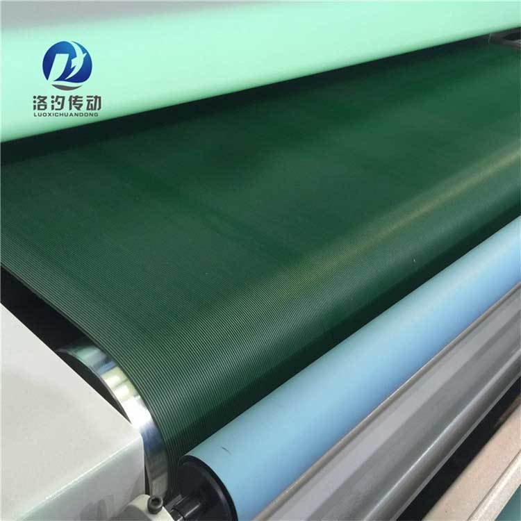 直條紋PVC輸送帶現場調試中 直條紋PVC輸送帶現場調試中