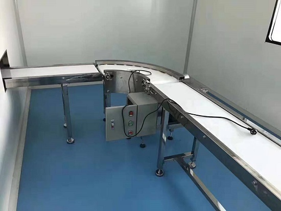 PU刀口輸送帶使用中 PU刀口輸送帶使用中