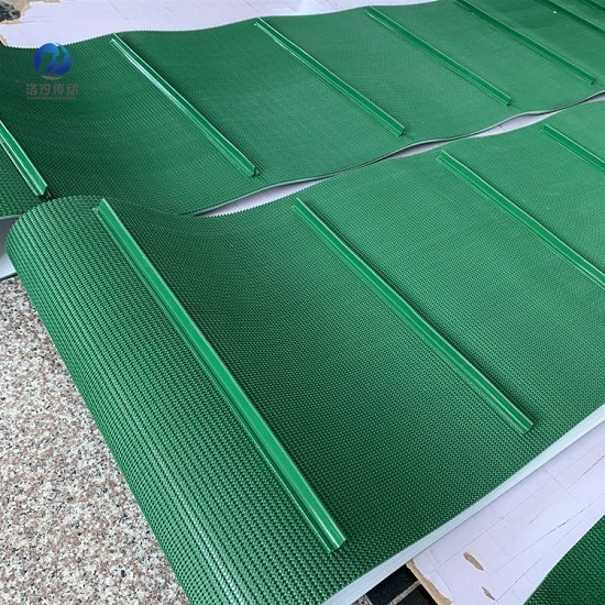 綠色花紋輸送帶加擋板