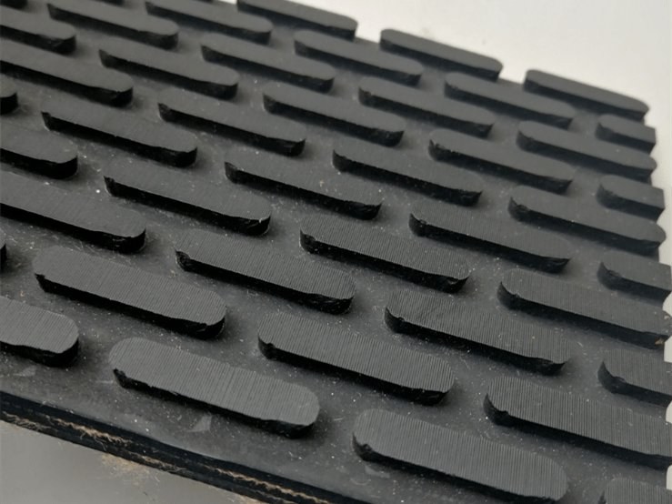 一字紋輸送帶表面防滑 一字紋輸送帶表面防滑